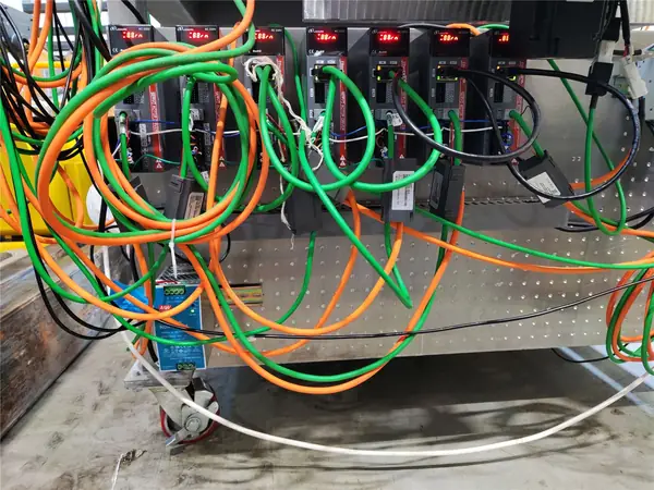 Electrical cabinet: servo drives