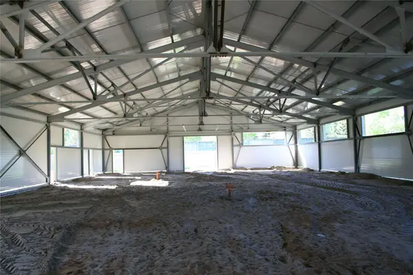 Closed shell, interior
